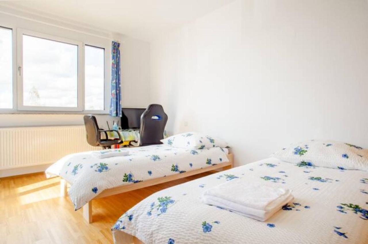 Beautiful Room With Balcony Direction To Messe Hanovra Exterior foto