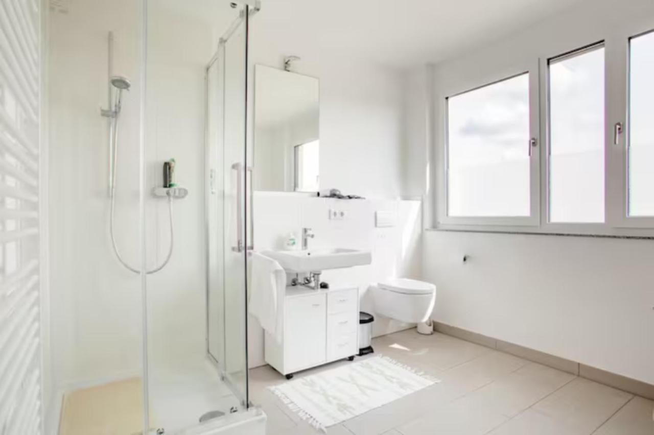 Beautiful Room With Balcony Direction To Messe Hanovra Exterior foto