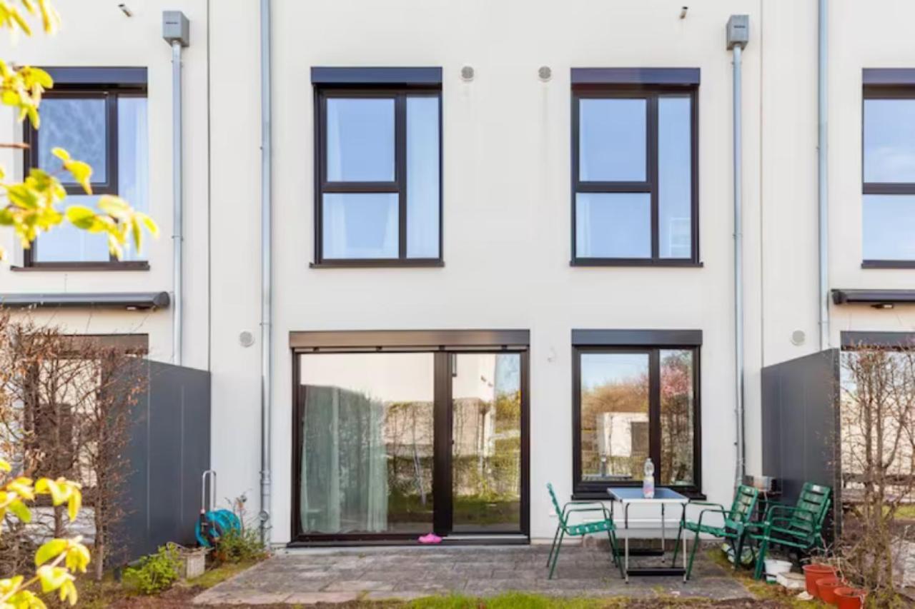 Beautiful Room With Balcony Direction To Messe Hanovra Exterior foto