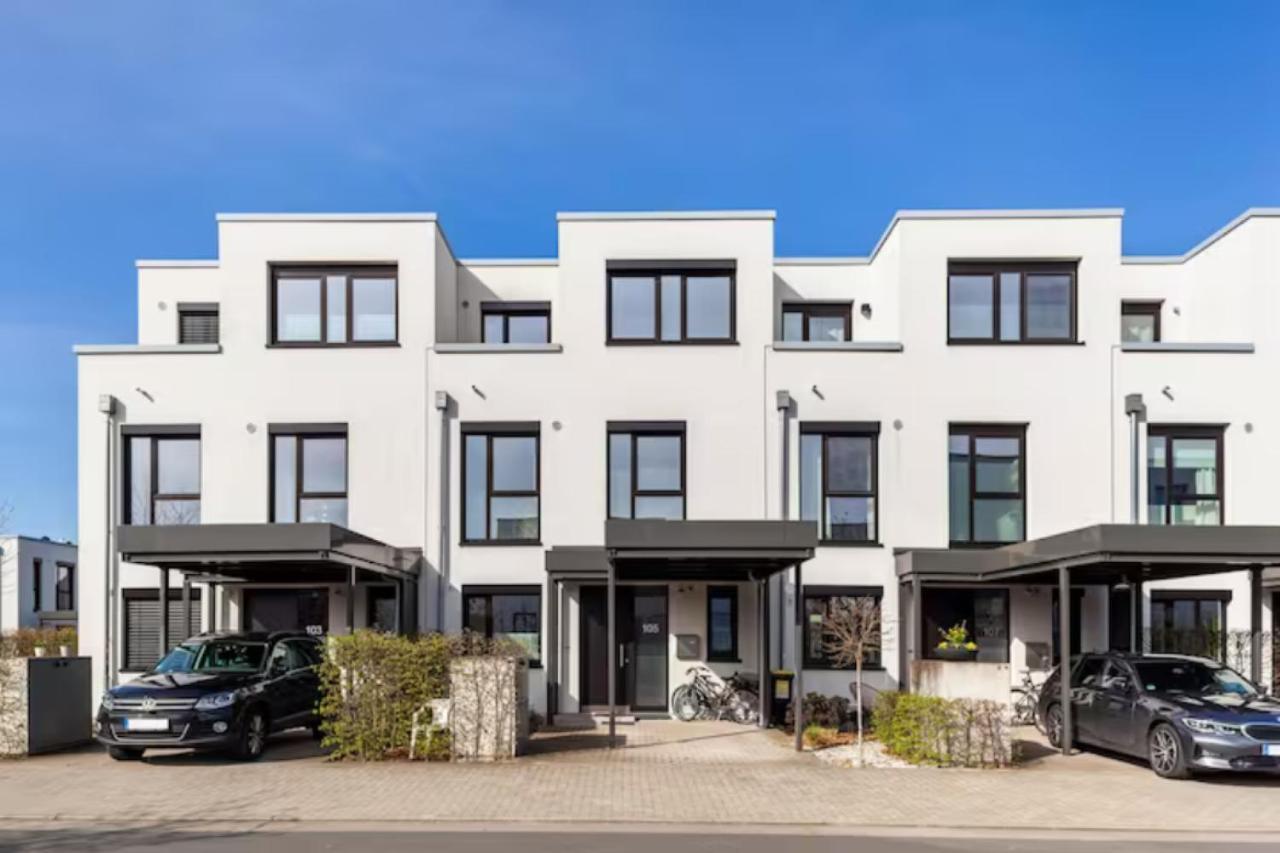Beautiful Room With Balcony Direction To Messe Hanovra Exterior foto